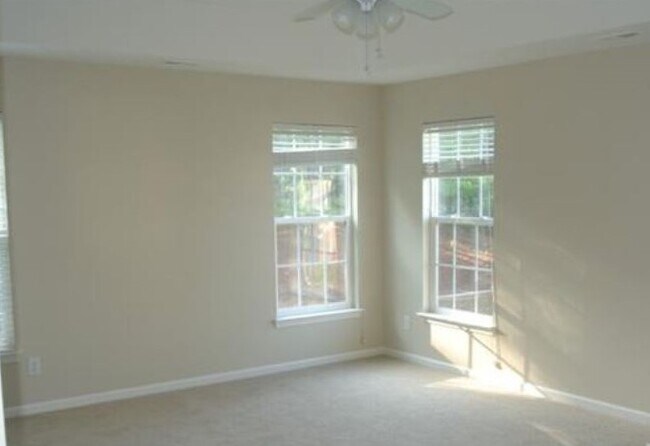 Building Photo - 2241 Elendil Ln