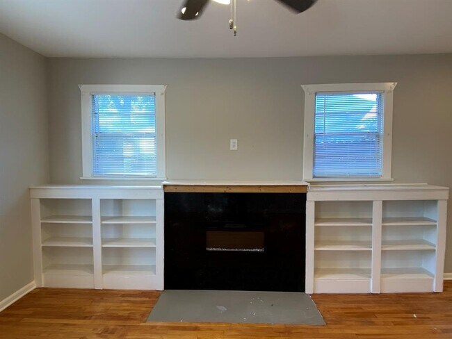 Building Photo - 6523 Avenue C