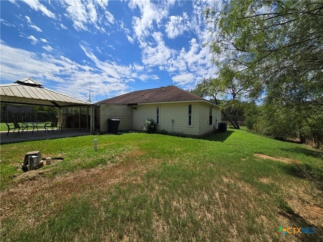 Building Photo - 761 Sheffield Rd