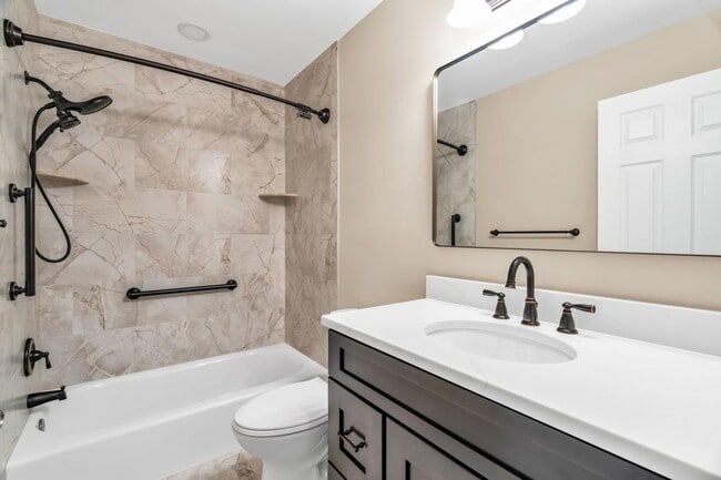 Building Photo - 15B Andover Ct