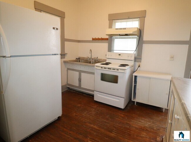 Building Photo - Quaint 2 Bedroom House for Rent
