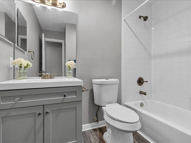 Building Photo - 9519 Pagewood Ln