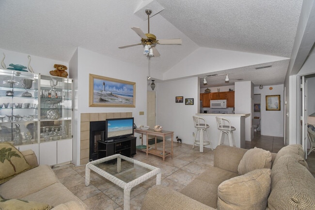 Building Photo - 884 Bay Breeze Wy