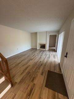 Building Photo - 423 4th Ln