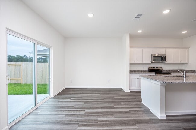 Building Photo - 31114 Gayle Prairie Oaks St