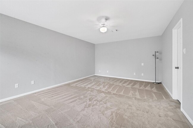 Building Photo - 2239 Kinbrook Dr