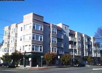 Building Photo - Two Bedroom Condo! For rent