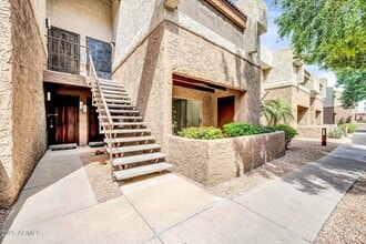 Building Photo - 1 Bedroom Condo in a private gated communi...