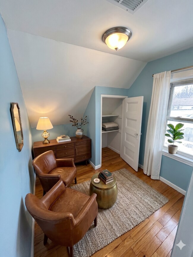 Building Photo - 185 S 11