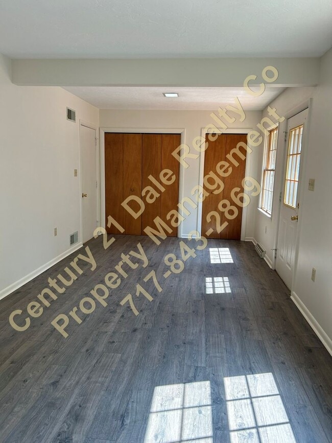 Building Photo - Gorgeous 4 Bedroom Home located in Northeastern School District with a 2 Car Garage