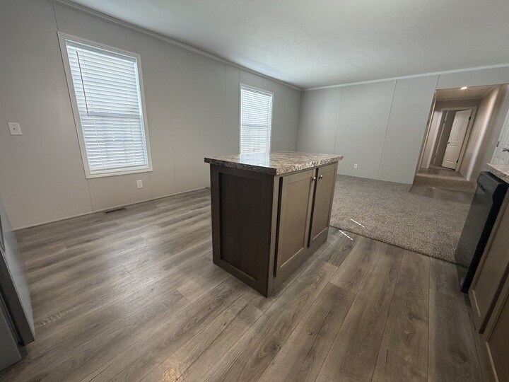 Building Photo - 38056 Johannes Dr
