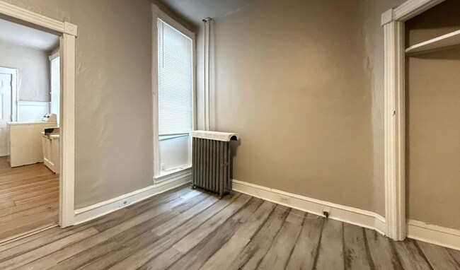 Building Photo - 1456 N 56th St