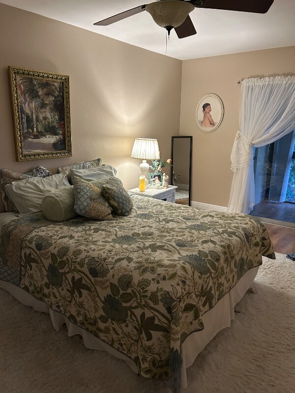 Building Photo - 8121 S Woods Cir