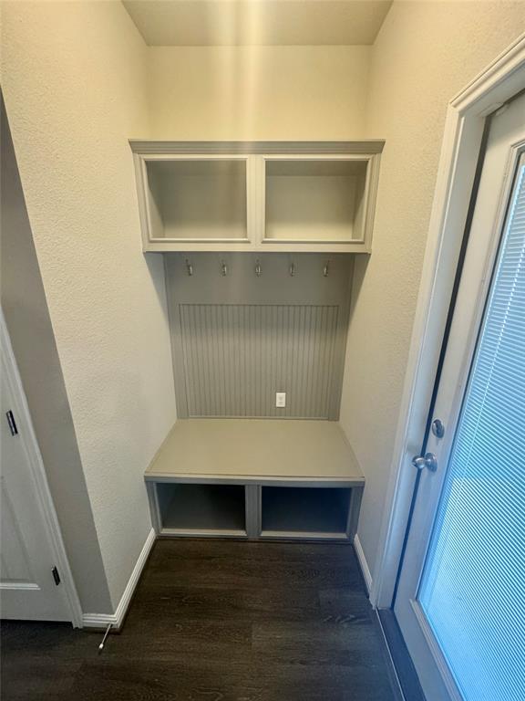 Building Photo - 112 Buckthorn Dr