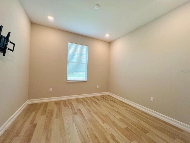 Building Photo - 4567 Tivoli Dr