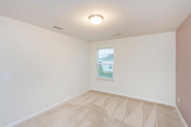 Building Photo - 403 Wooden Shoe Wy