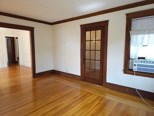 Building Photo - 28 Rawson Rd