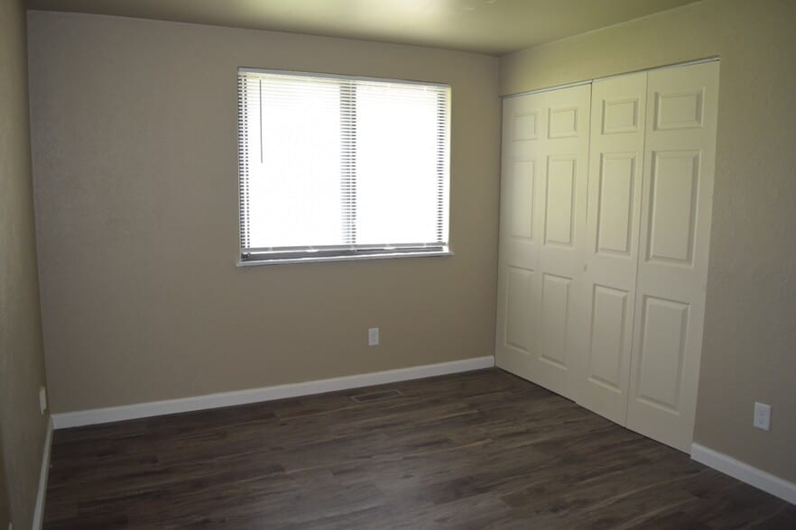 Bedroom - 108 Wood Ct