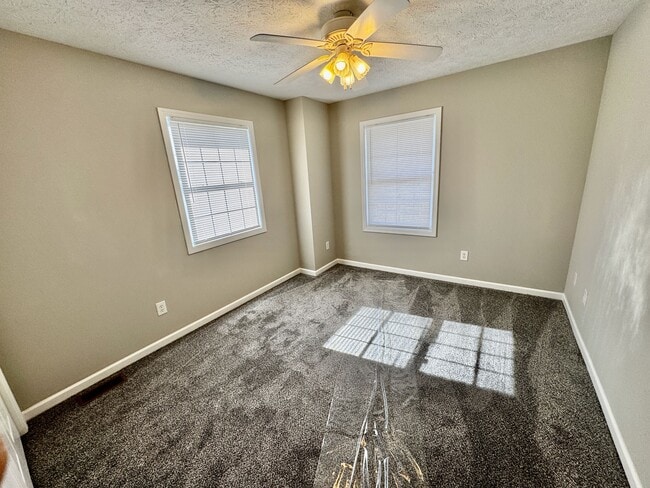 Building Photo - 2597 S Delila Star Dr