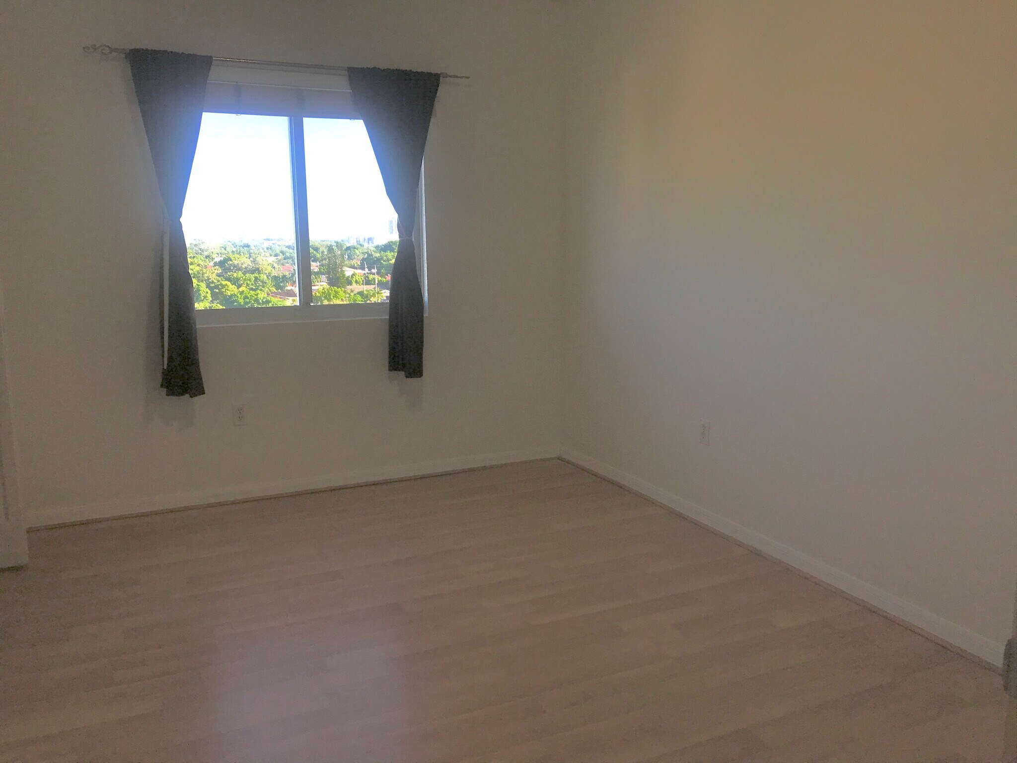Building Photo - 3500 Coral Way
