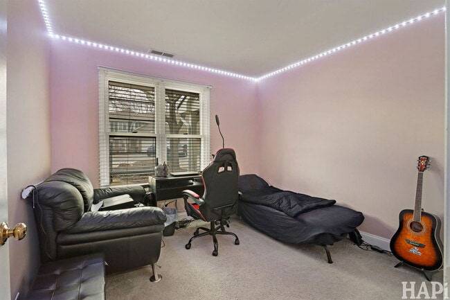 Building Photo - 1300 Cromwell Ct