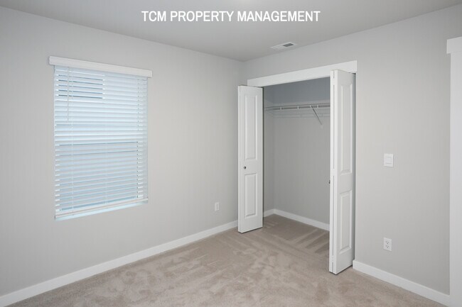 Building Photo - 18818-18813 13th Ave W