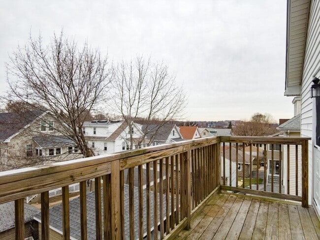 Building Photo - 119-121 Highland Ave