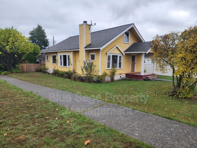 Building Photo - 137 W 13th St