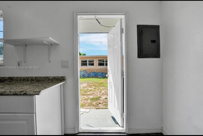 Building Photo - 3056 NW 78th St