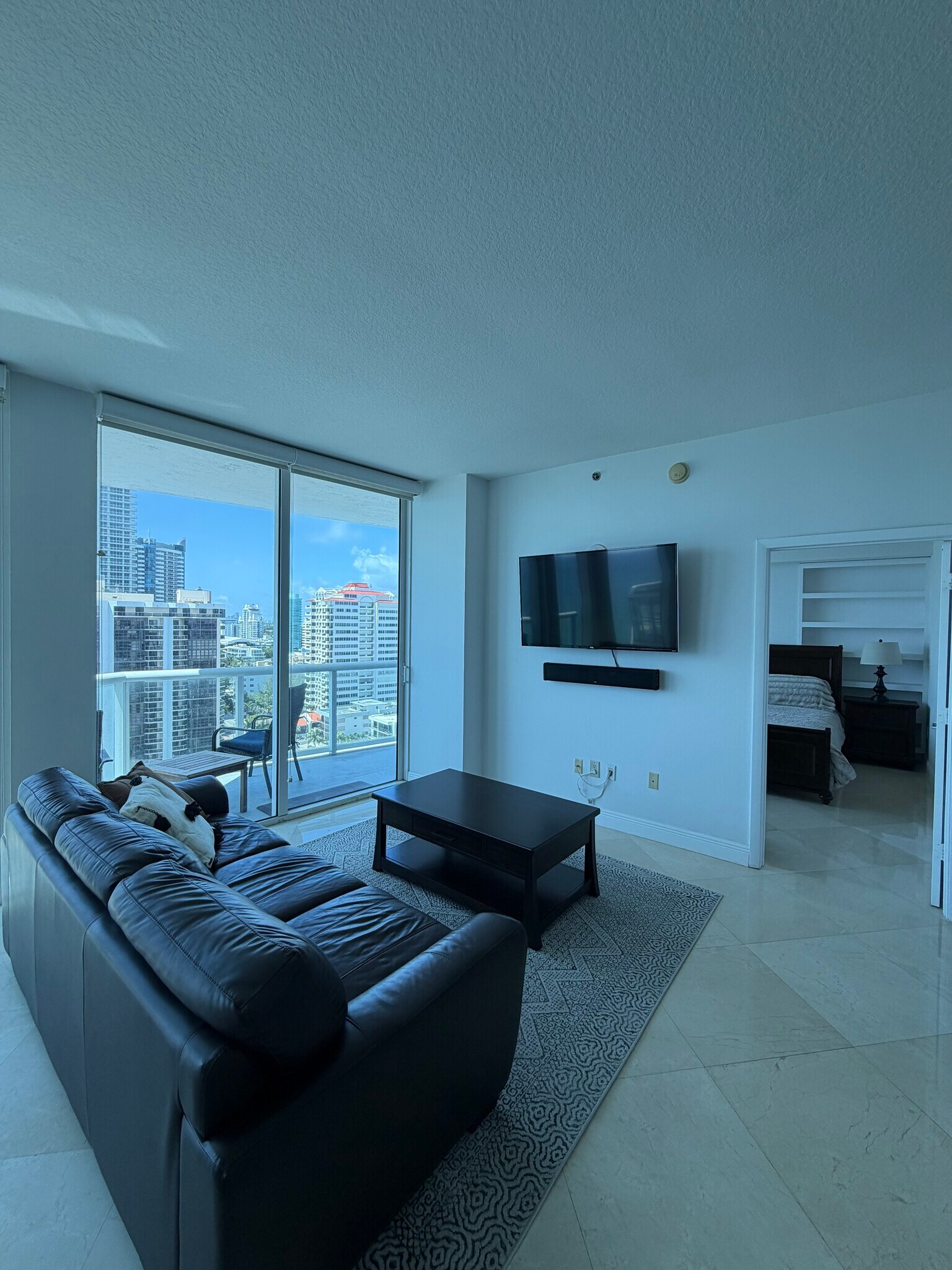 Building Photo - 6515 Collins Ave