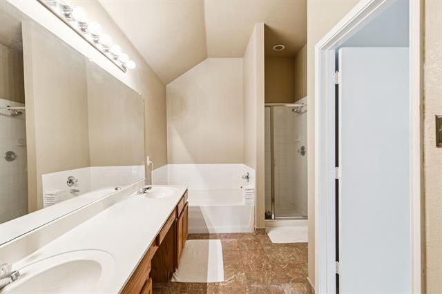 Building Photo - 5800 Palomino Dr