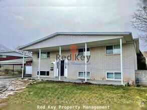 Building Photo - Upland Dr. Upper Unit Duplex.