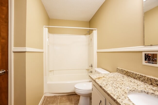 Building Photo - Charming Sherwood Home
