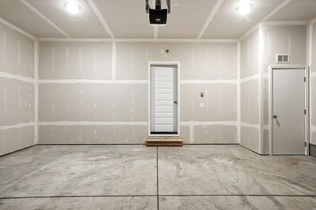 Building Photo - 2783 N Talon Ln