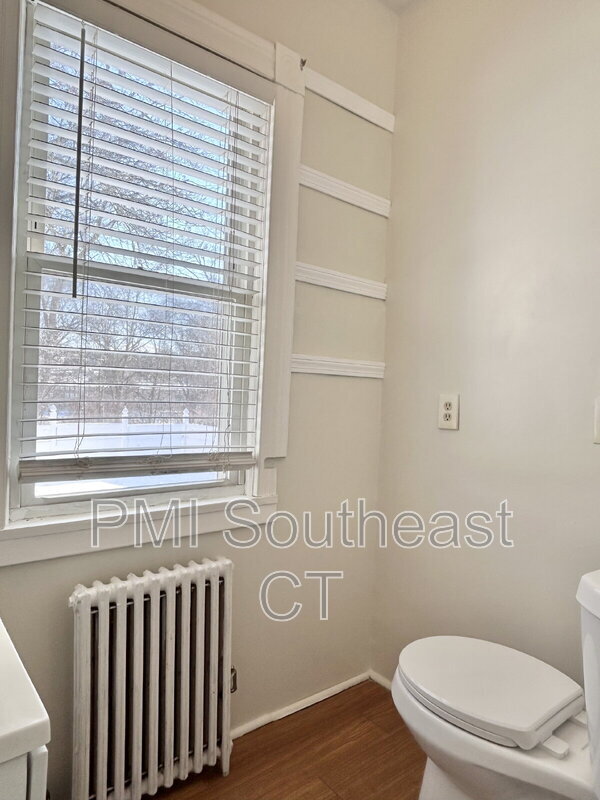 Building Photo - 26 Kinney Ave