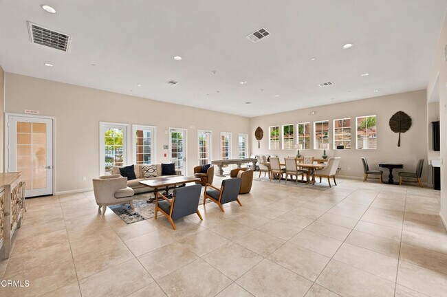 Building Photo - 1561 Thorpe Trl