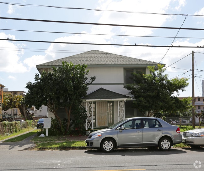 Building Photo - 1637 Kewalo St