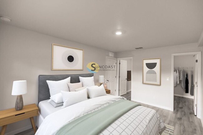 Building Photo - 378 Urbana St