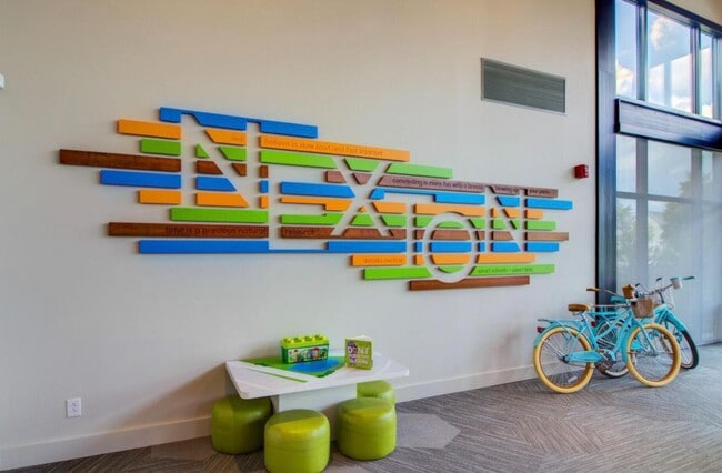 Building Photo - 313 Oak Bend St