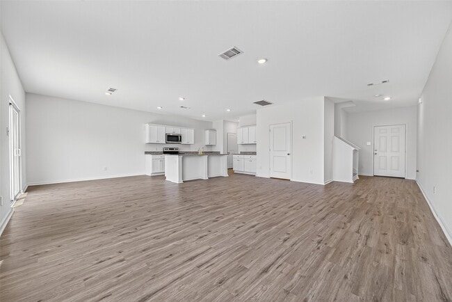 Building Photo - 654 Amesbury Rd