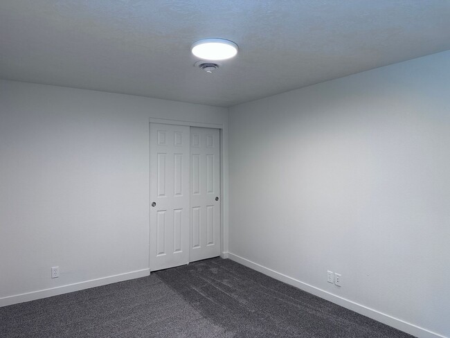 Building Photo - 16662 Shaw Pine Ct