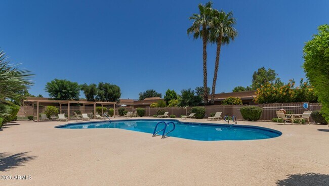 Building Photo - 9128 E Evans Dr