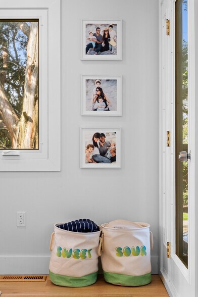 Building Photo - 9417 Winchester Ave