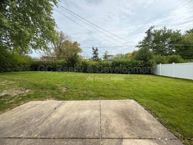 Building Photo - 1645 Highland Blvd