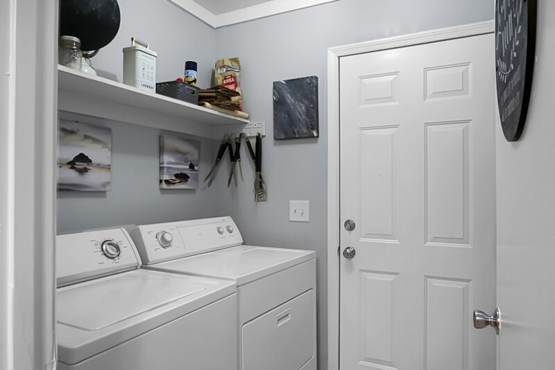 Building Photo - 2483 Realm St