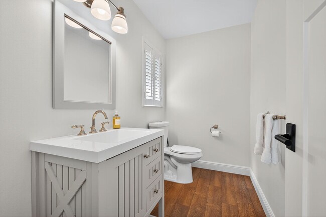 Building Photo - 11352 Briarwood Pl