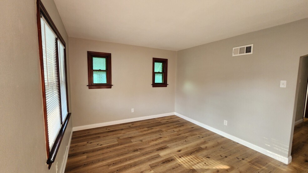 Building Photo - 4907 Heege Rd