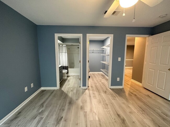 Building Photo - Gorgeous 2 bed/2 bath located in gated community!