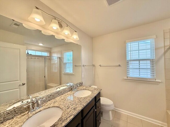 Building Photo - 113 Cross Country Way