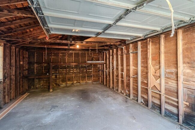 Building Photo - 1517 W Saratoga St